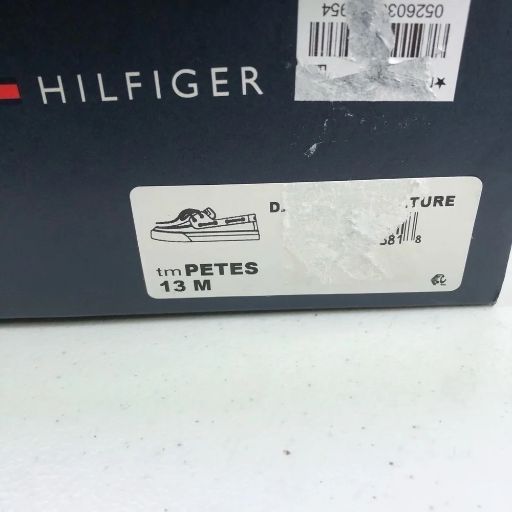 TOMMY Hilfiger Petes Low Top Boat Shoes